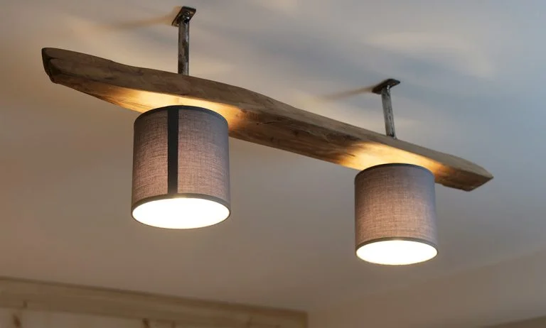 Plafonnier du gîte, fait maison